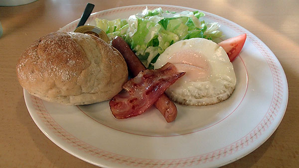 モーニングメニューは３９０円でドリンクバーまで付いていました